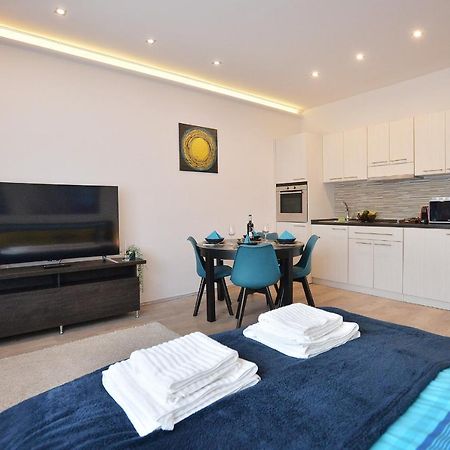 Netta Apartman Eger Esterno foto