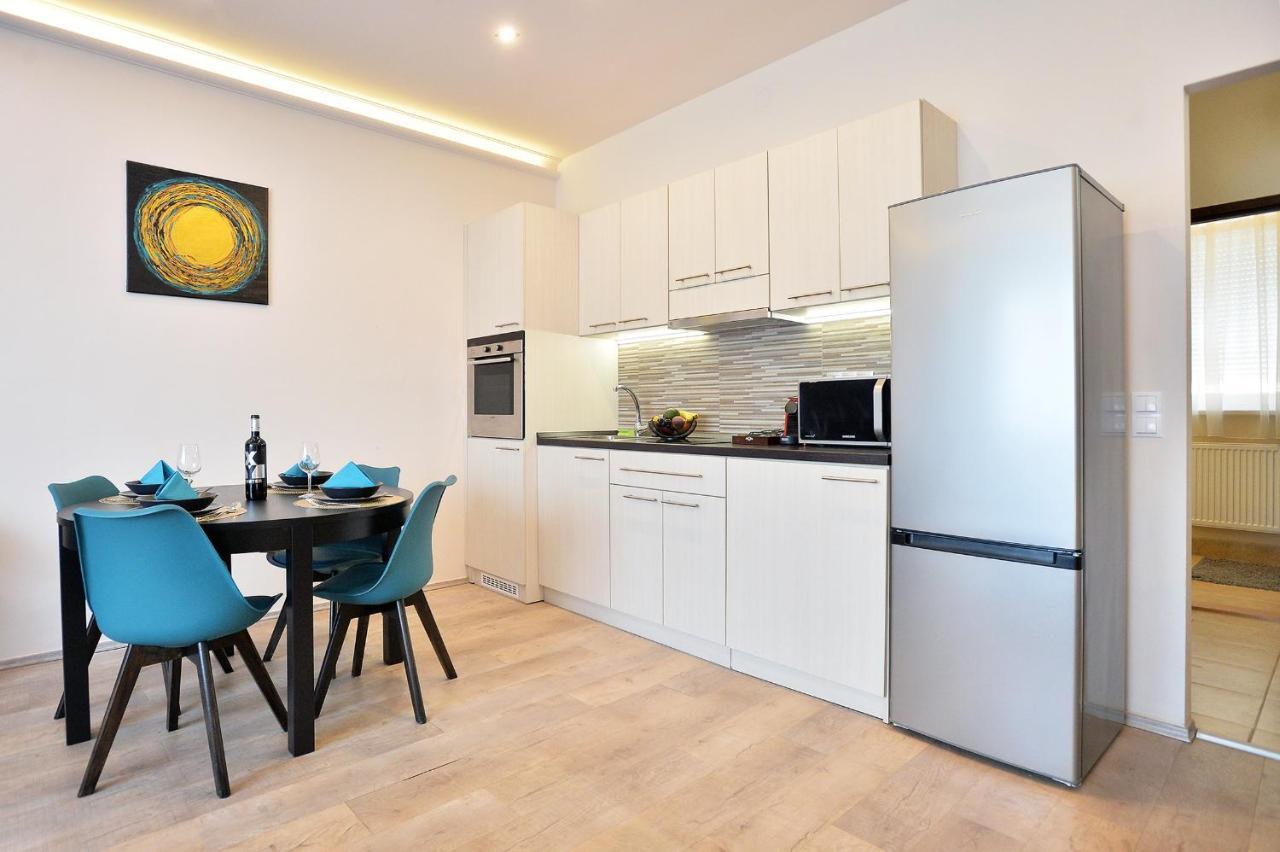 Netta Apartman Eger Esterno foto